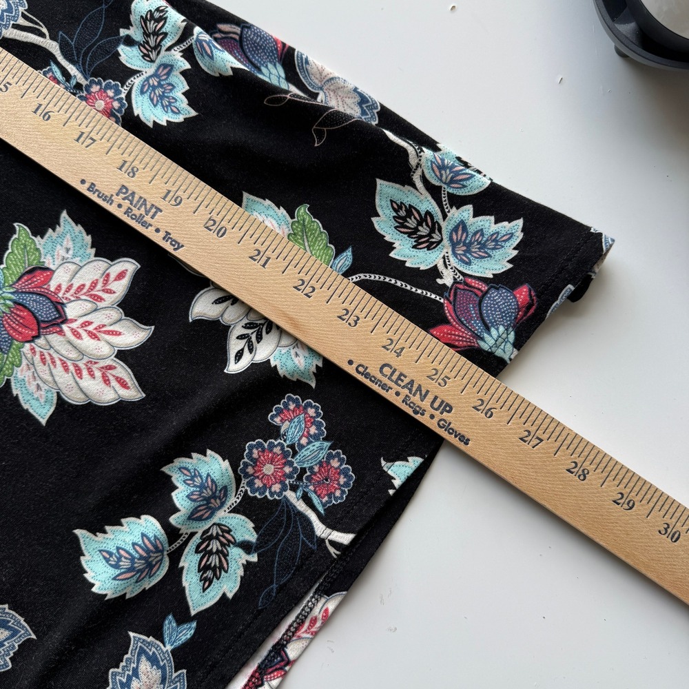 J. Jill Wearever Collection Petite M Black Floral‎ Print Short Sleeve Tunic Top - Picture 7 of 9